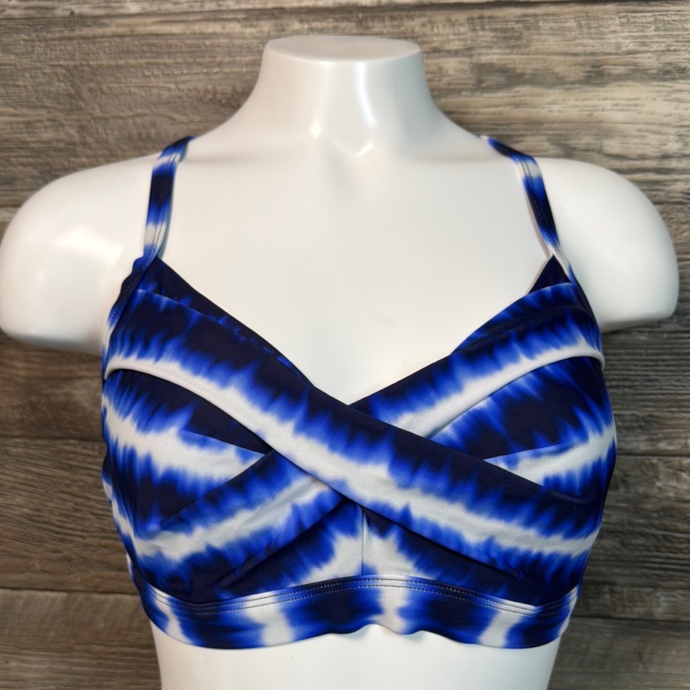 ATHLETA DEL MAR TWISTER
SWIMSUIT TOP, 34 D/ DD